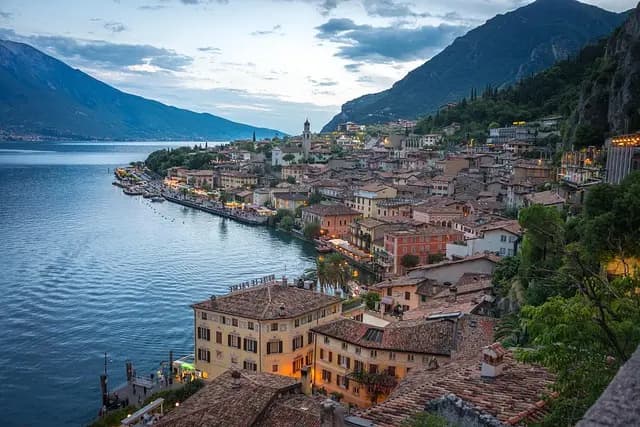 Hotel con vista sul lago in Italia: la guida completa
